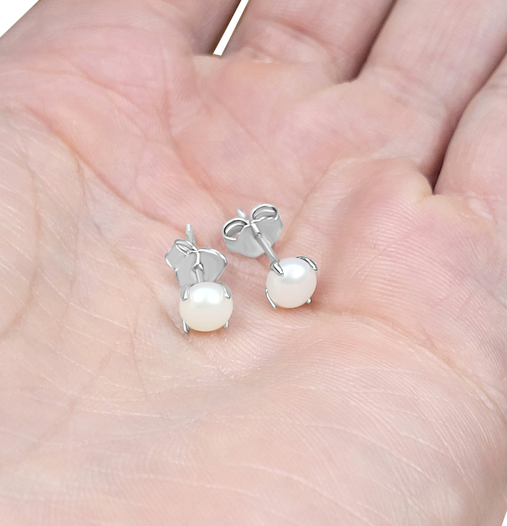 Prong Set Pearl Studs