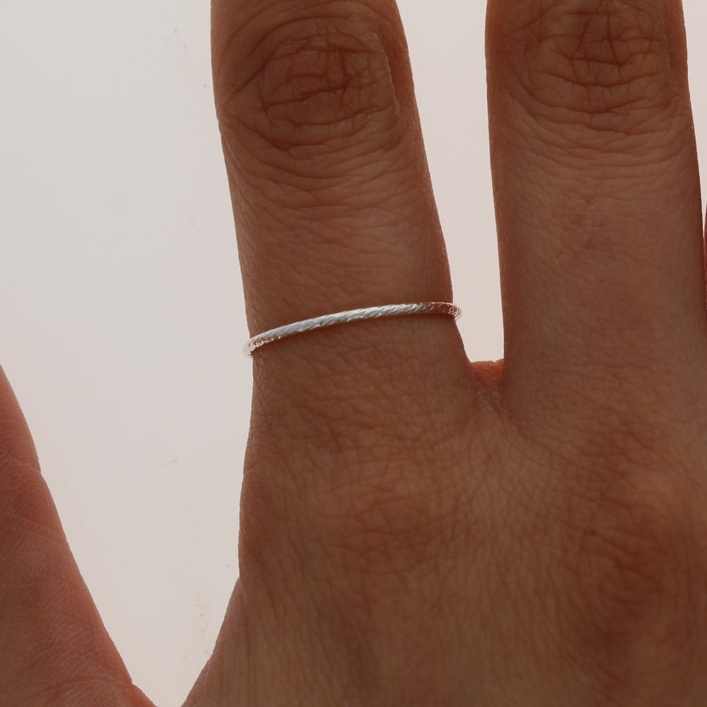 Sparkle Wire 1mm Band