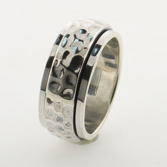Hammered Spinner Ring – Mayas Gems
